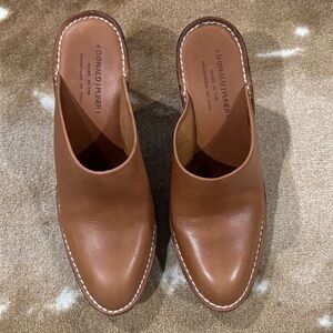 Donald J Pliner Heeled Mules in Saddle Leather EUC